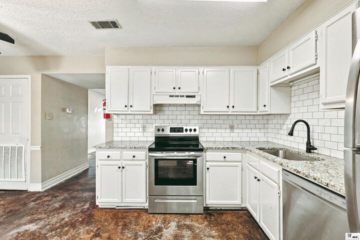 Property Photo:  111 Westchase Drive  LA 71291 