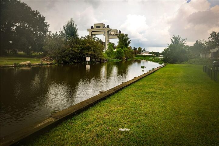 Property Photo:  4375 Country Drive  LA 70343 