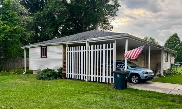 Property Photo: 2846 Catalpa Street SE OH 44483