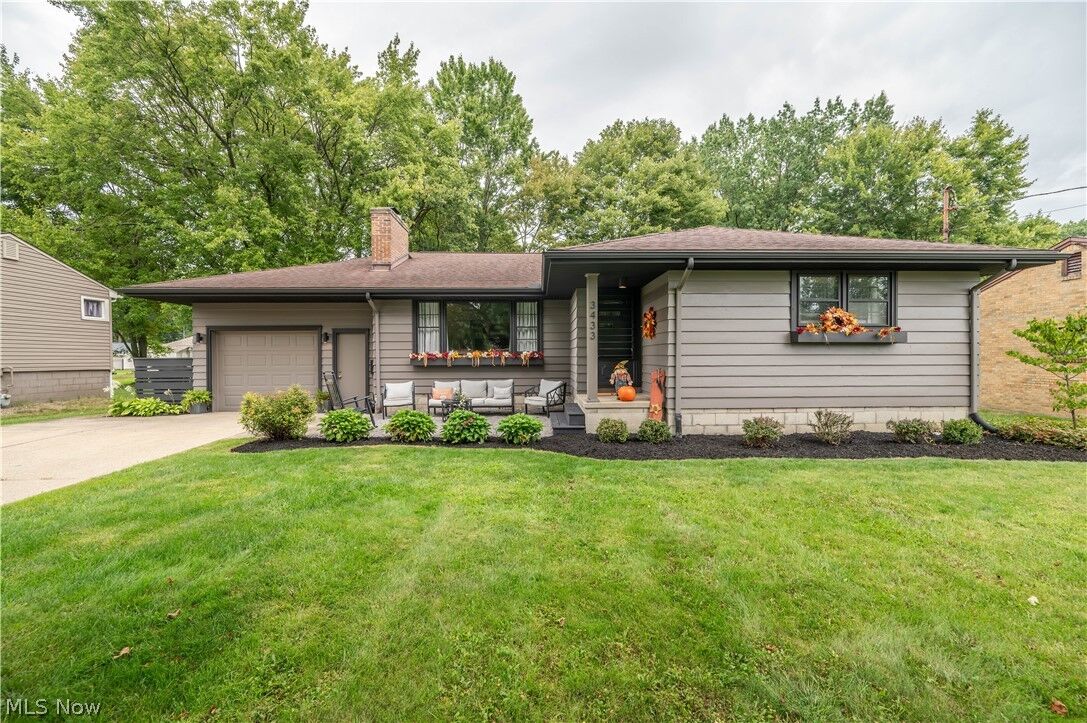 Property Photo: 3433 Bentwillow Lane OH 44511