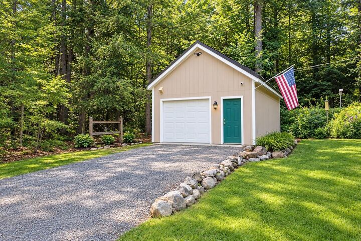 Property Photo:  106 Pine N Street  NH 03222 