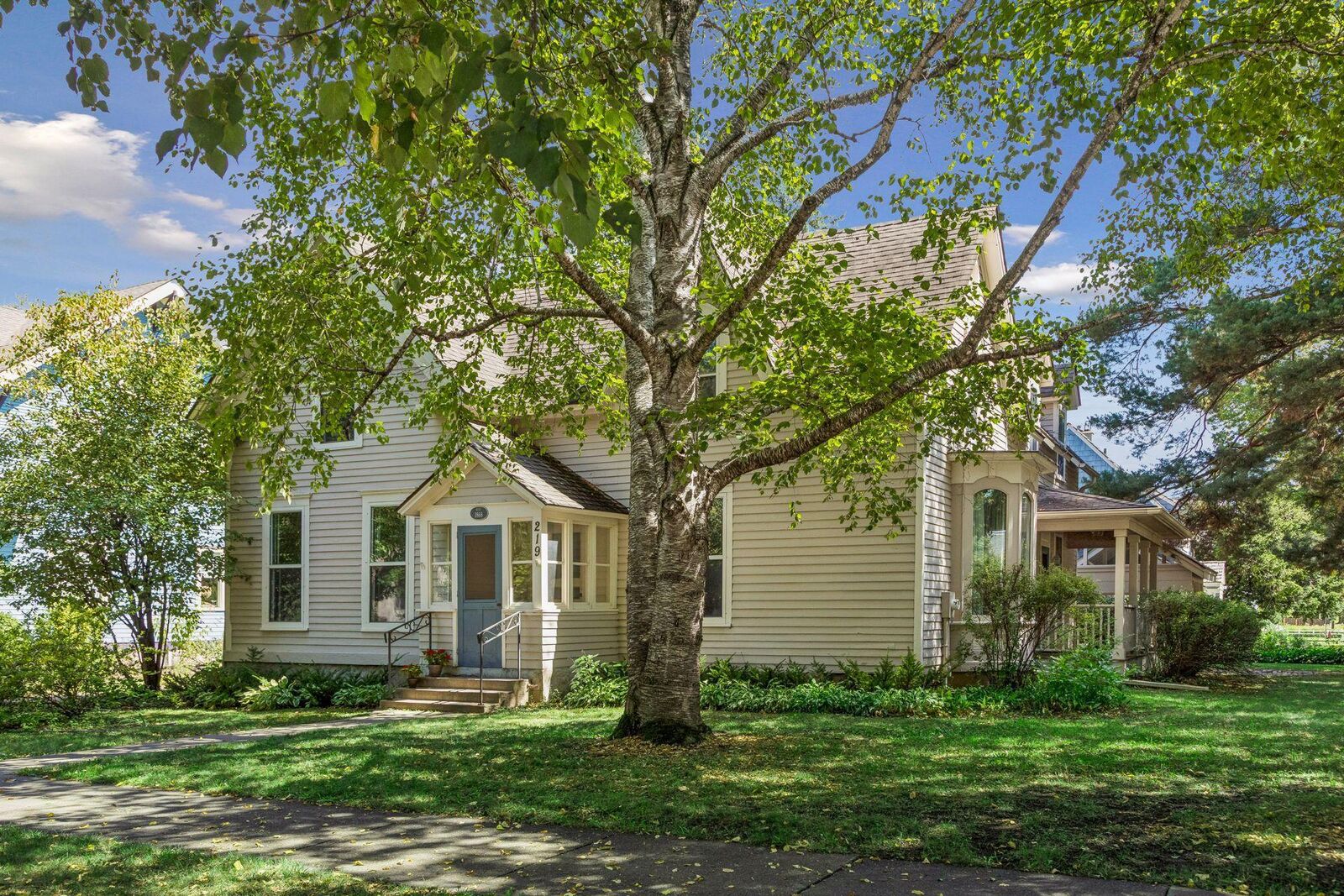 Property Photo: 219 Nevada Street MN 55057