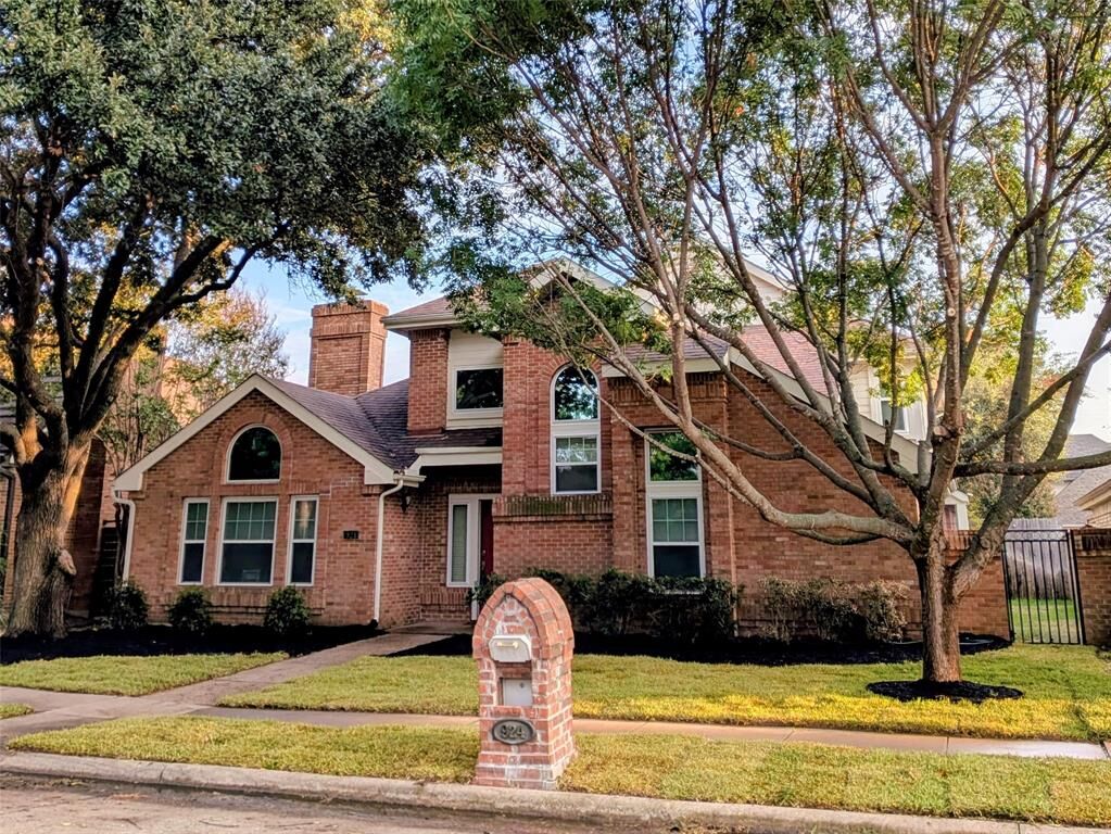 Property Photo: 924 McCoy Drive TX 75062