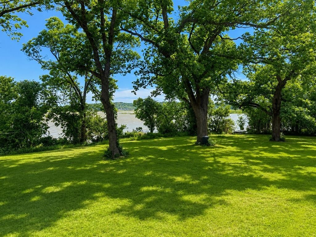 Property Photo:  4720 Peveler Road  TX 76049 