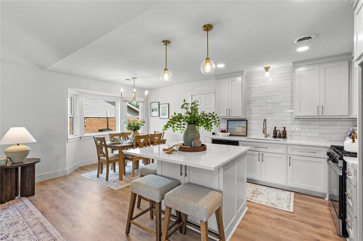 Property Photo:  2211 W Olrich Street  AR 72758 