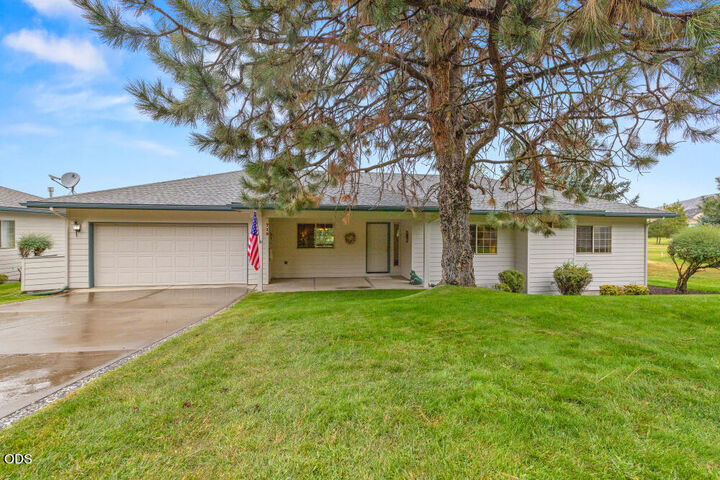 Property Photo:  715 Hanks Street  OR 97601 