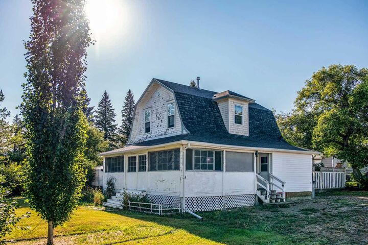 Property Photo:  5217 54 Avenue  AB T0B 1K0 