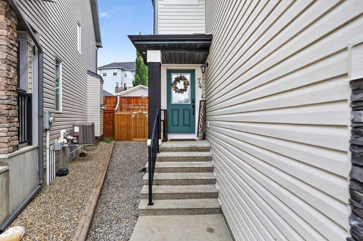 Property Photo:  74 Heritage Landing  AB T4C 0E3 