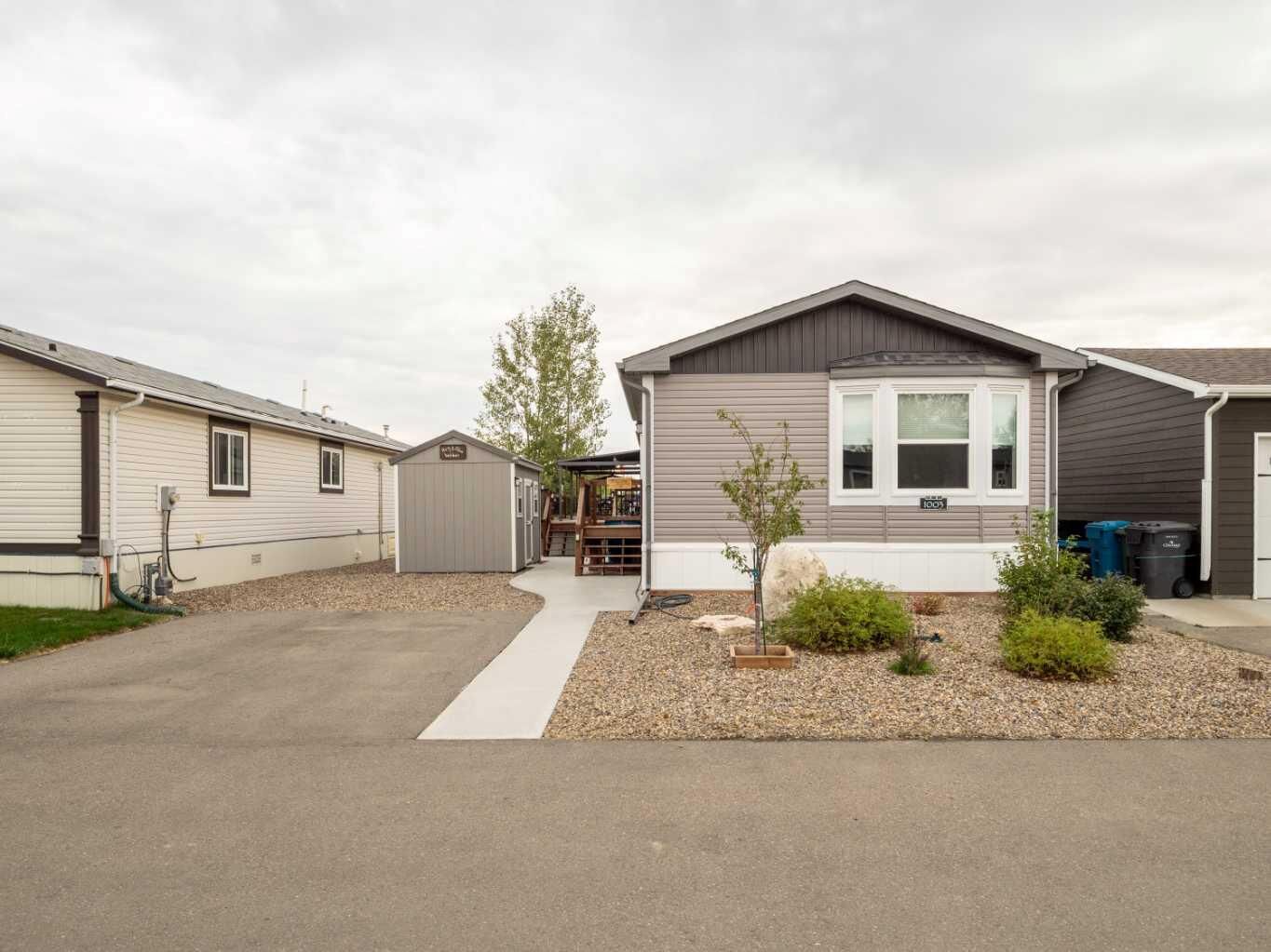 Property Photo:  1003 Summer Street  AB T1M 0C6 