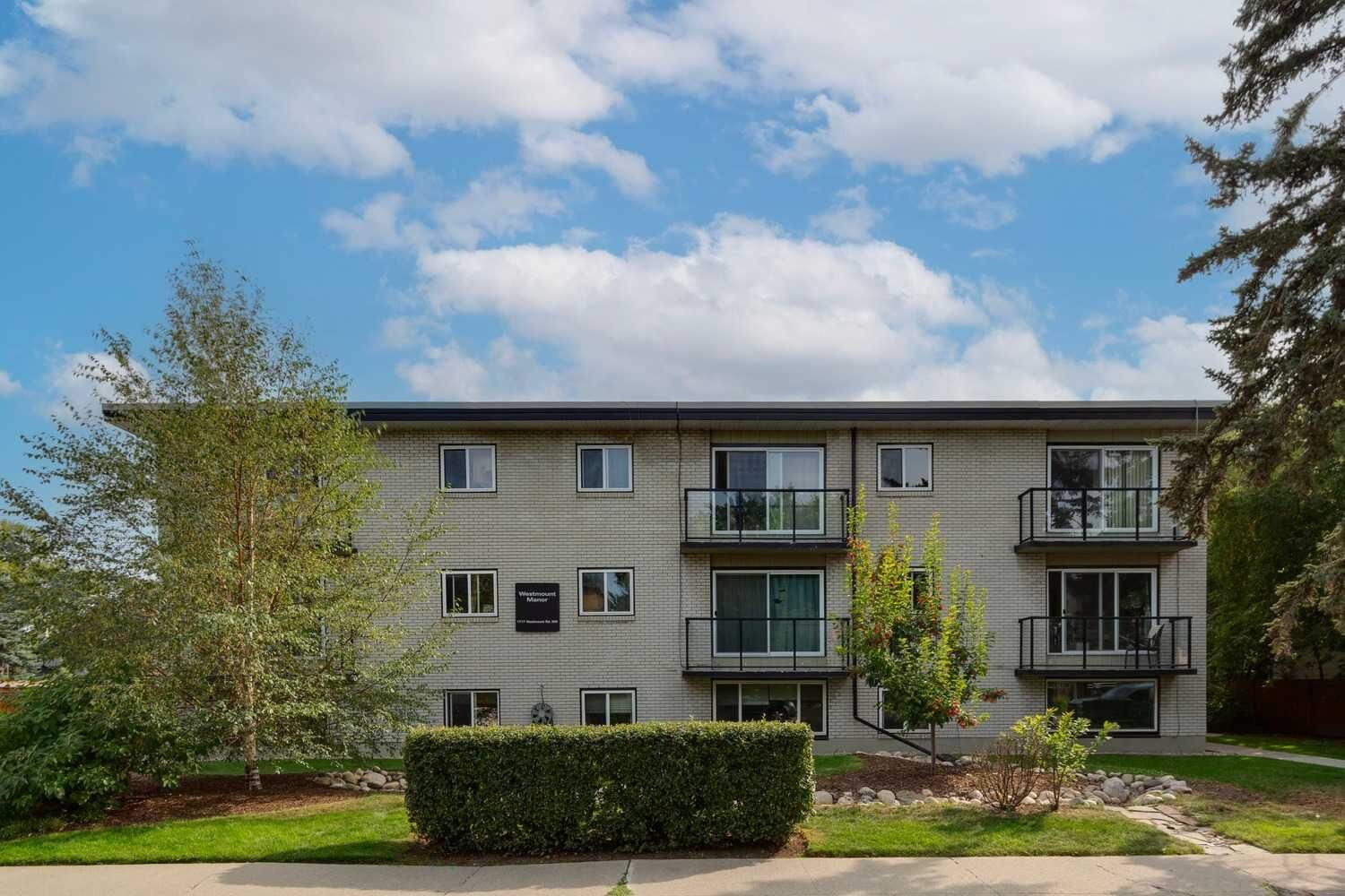 Property Photo:  1717 Westmount Road NW 14  AB T2N 3M4 