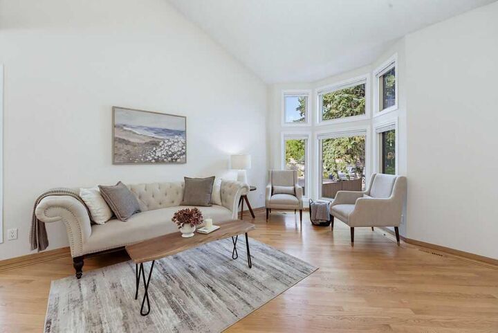 Property Photo:  23 Hawksbrow Road NW  AB T3G 2S8 
