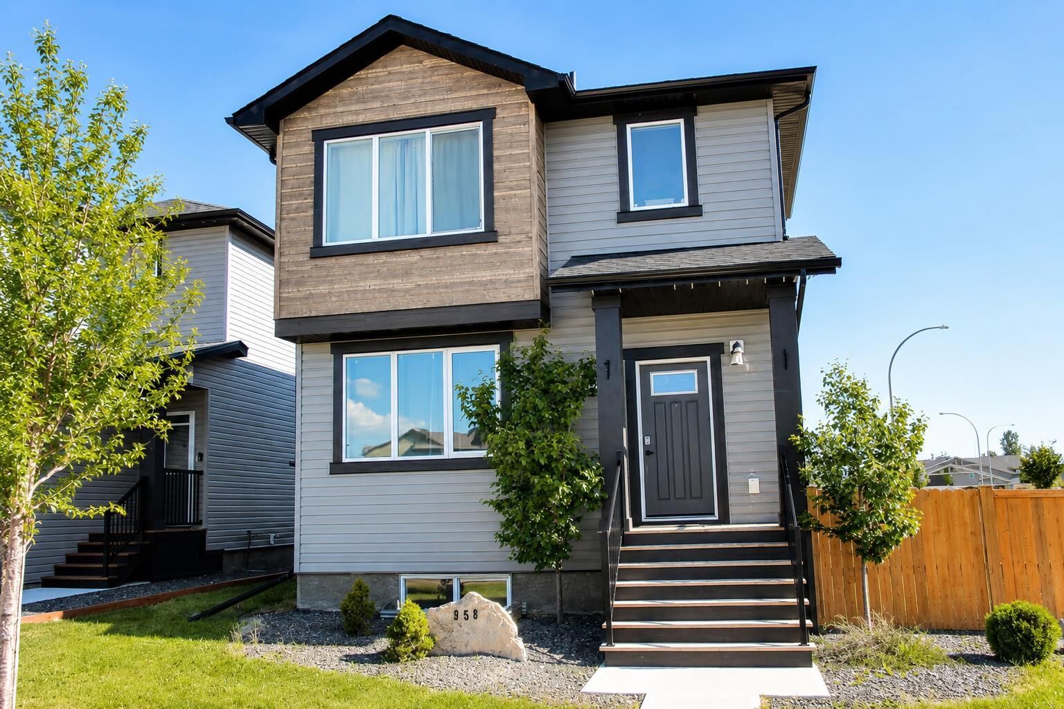 Property Photo: 958 41 Avenue N AB T1H 7G9