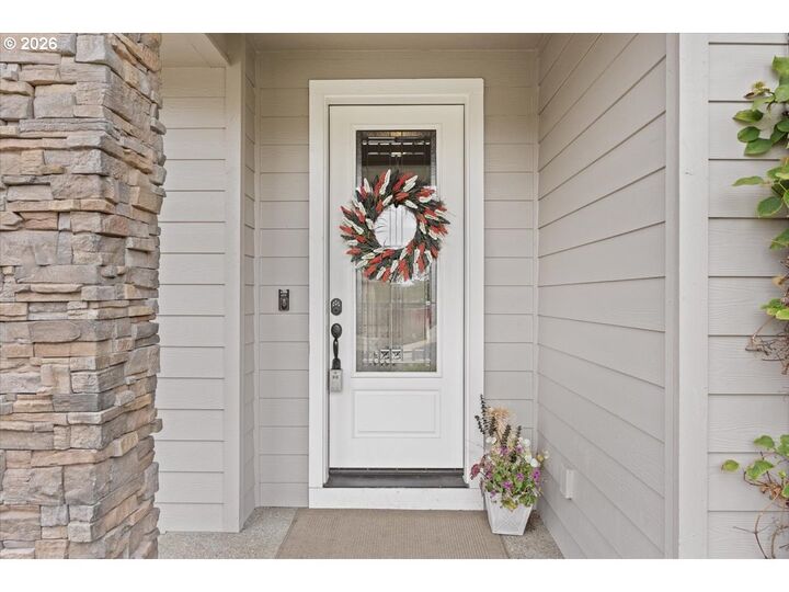 Property Photo:  137 Jacks Ct  OR 97495 