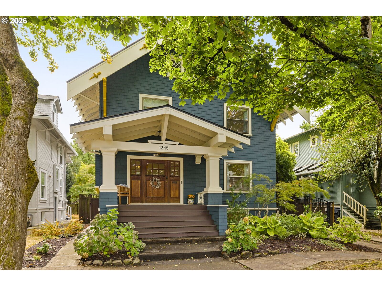 Property Photo:  1216 NE Tillamook St  OR 97212 