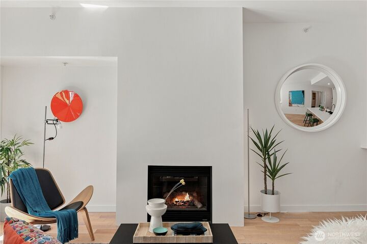 Property Photo:  2607  Western Avenue 302  WA 98121 