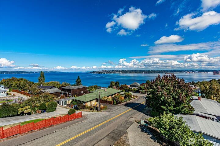 Property Photo: 3519 N Union Avenue 3 WA 98407