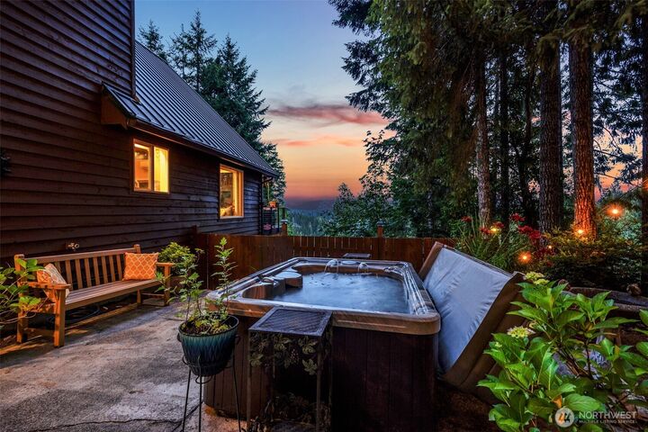 Property Photo: 40 N Beaver Place S WA 98548