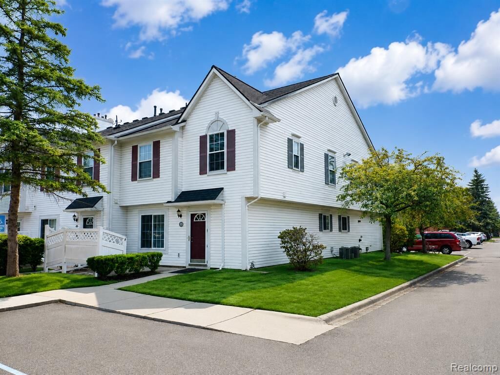 Property Photo:  22272 Cape Cod Way  MI 48336 