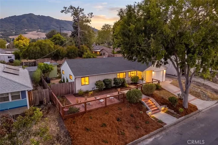 Property Photo:  321 Tolosa Way  CA 93405 