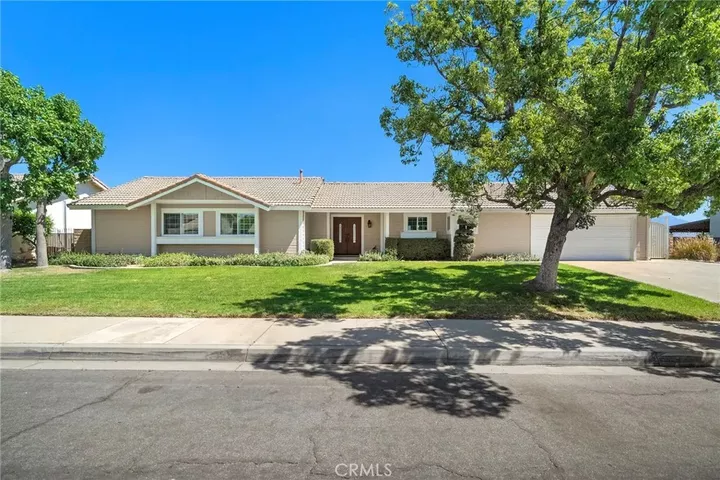 Property Photo:  2437 N Sycamore  CA 92377 