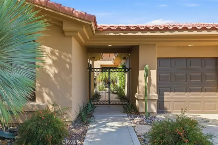 Property Photo:  57211 Medinah  CA 92253 