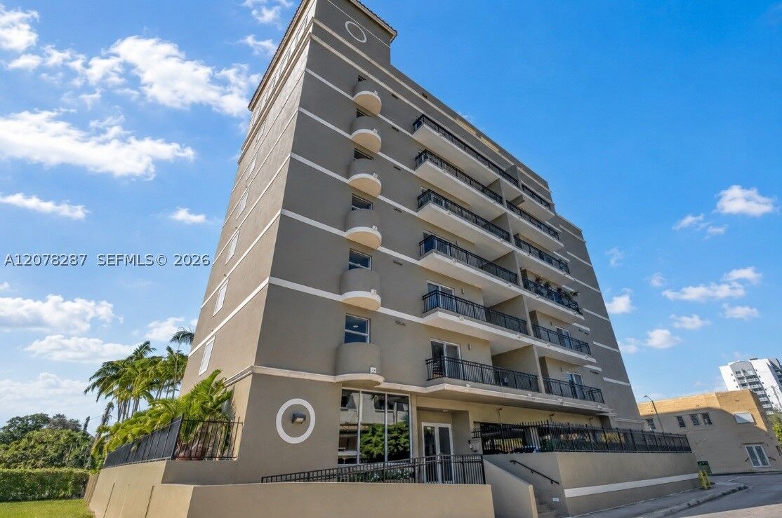 Property Photo: 120 S Douglas Rd 405 FL 33134