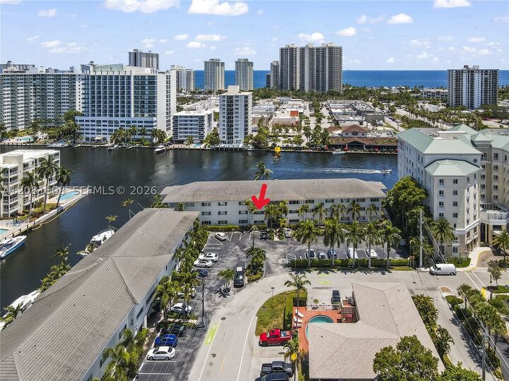 Property Photo:  2895 NE 32nd St 205  FL 33306 
