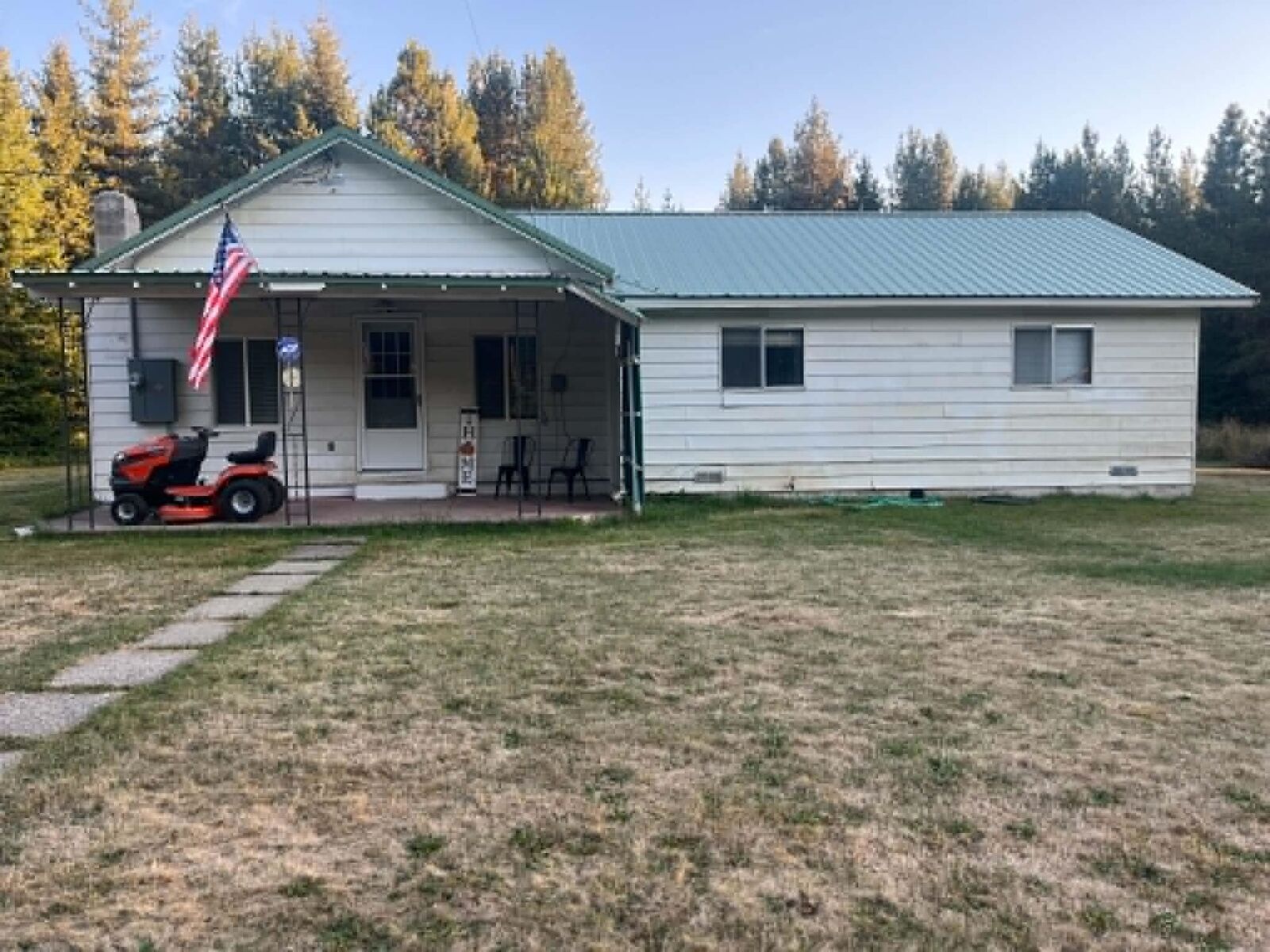 Property Photo:  229 W Chippewa Ave  WA 99139 