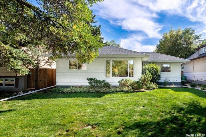 Property Photo:  125 109th Street W  SK S7N 1R3 