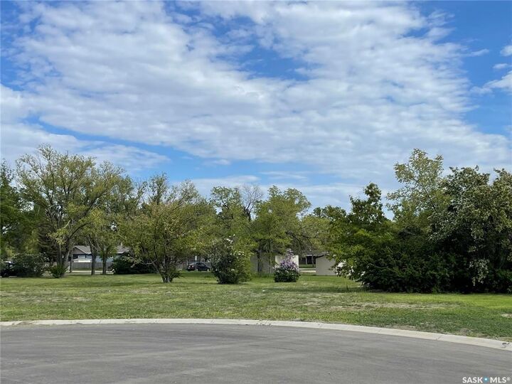 Property Photo:  28 Kenney Crescent  SK S4H 1L3 