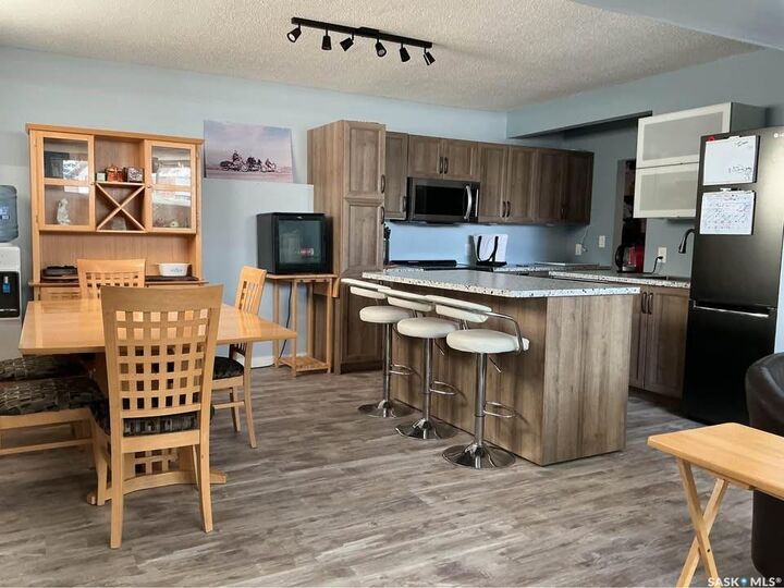 Property Photo:  1617 Ruth Street E  SK S7J 0L7 