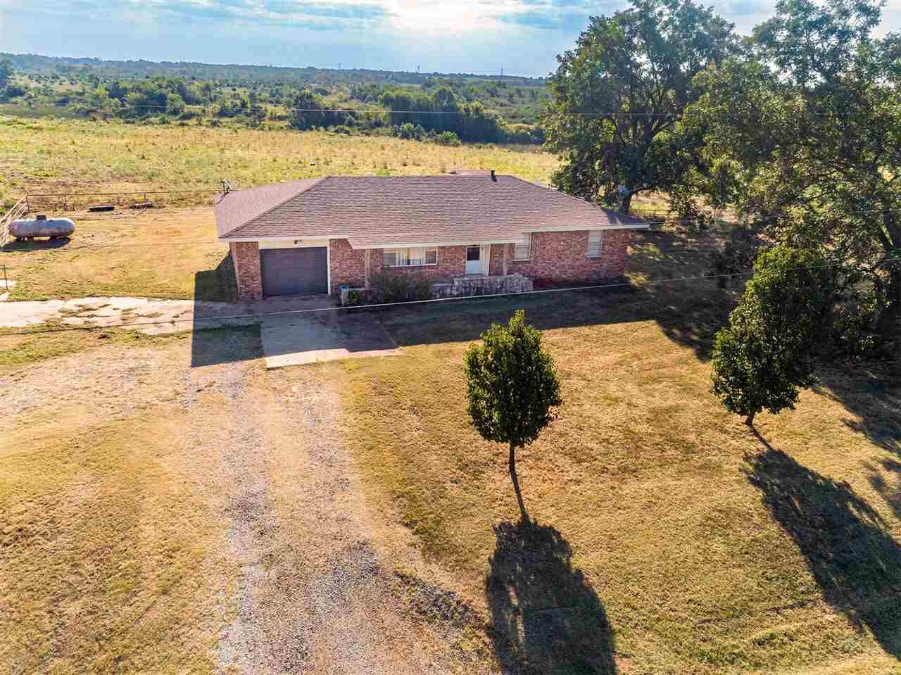 Property Photo:  8105 N Rose Road  OK 74032 