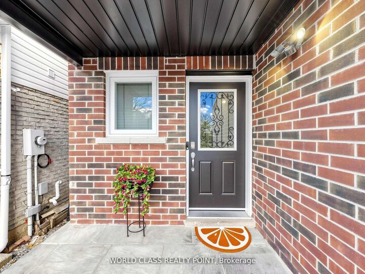 Property Photo:  1638 Norwill Crescent  ON L1G 7V2 