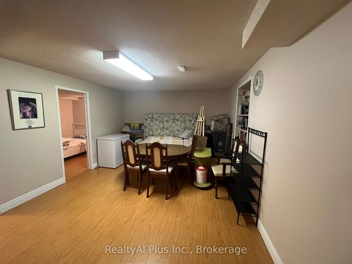 Property Photo:  21 Harnworth Drive Lower, Basement  ON M2H 3C1 