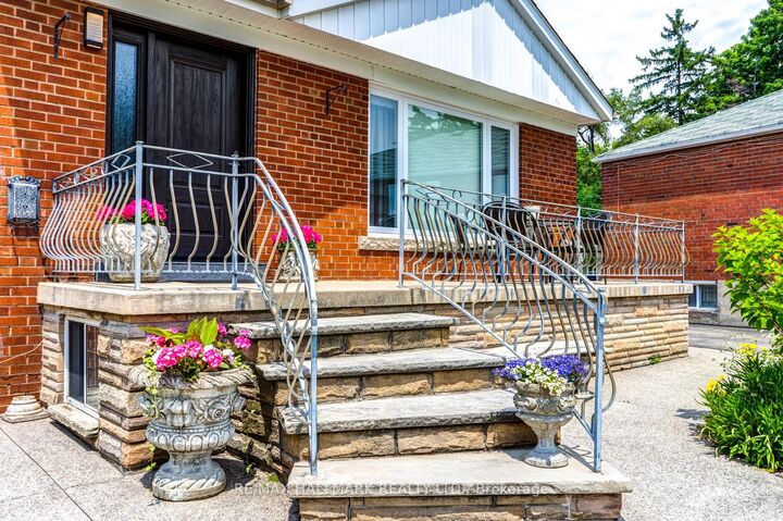Property Photo:  110 Trinnell Boulevard  ON M1L 1S7 