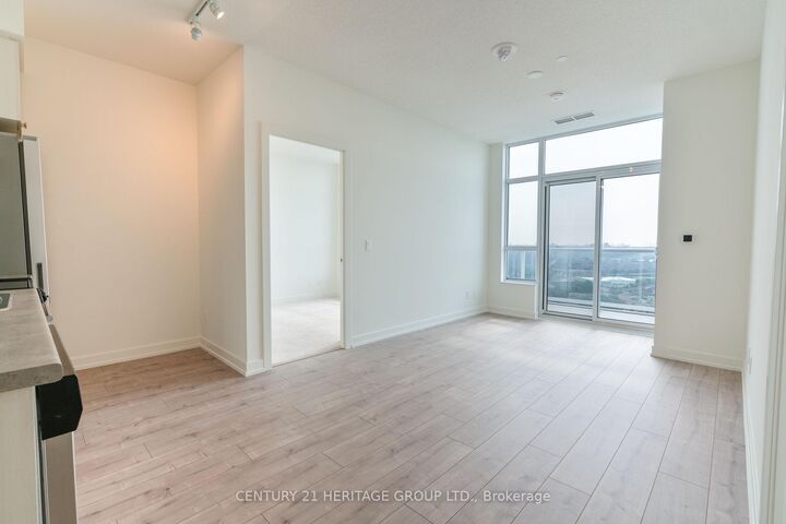 Property Photo:  10 Wilby Crescent 2202  ON M9N 0B6 