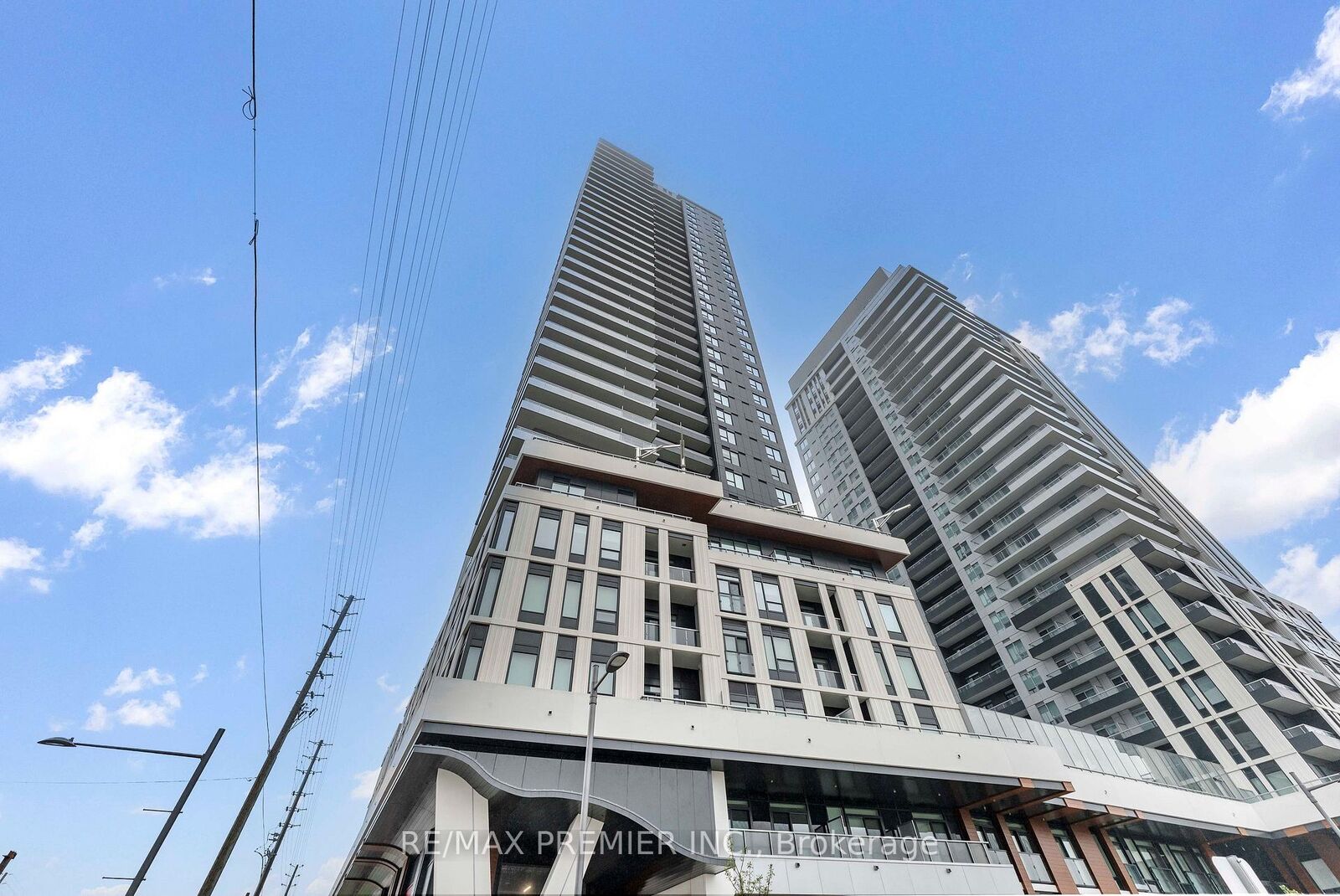 Property Photo:  5 Meadowdale Road 1306A  ON L4K 0C7 