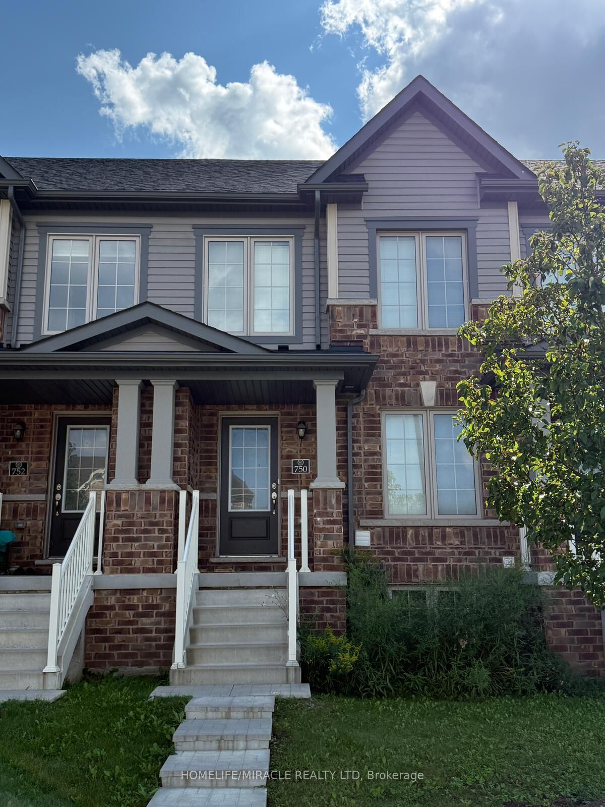 Property Photo:  750 Linden Drive  ON N3H 0E3 