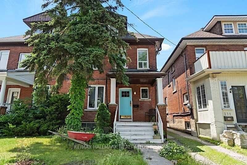 Property Photo:  228 Pacific Avenue Upper  ON M6P 2P5 