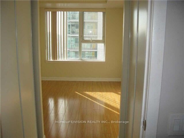 Property Photo:  25 Town Centre Court 2708  ON M1P 0B4 