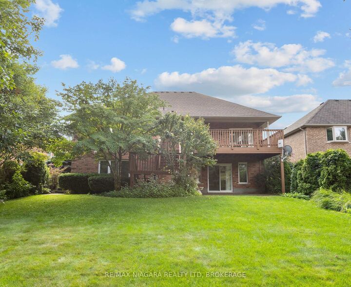 Property Photo:  16 Cherry Ridge Boulevard  ON L0S 1C0 