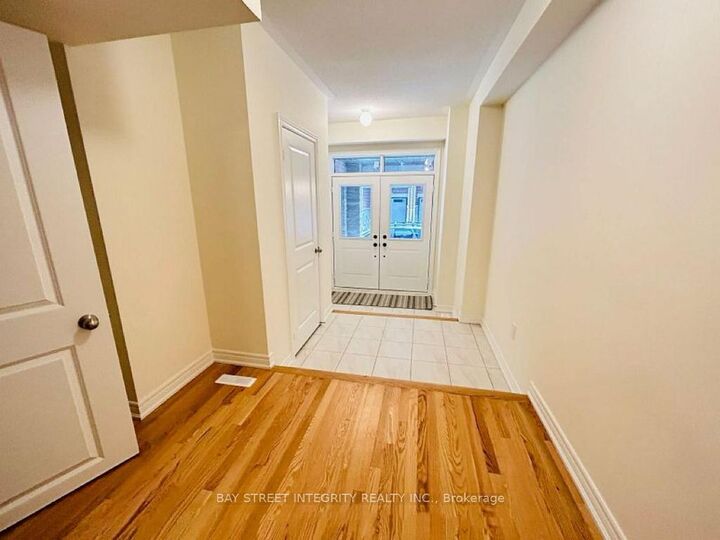 Property Photo:  514 Littlewood Lane  ON L1S 0H1 