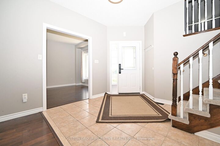 Property Photo:  149 Raymond Crescent  ON L4N 0V7 