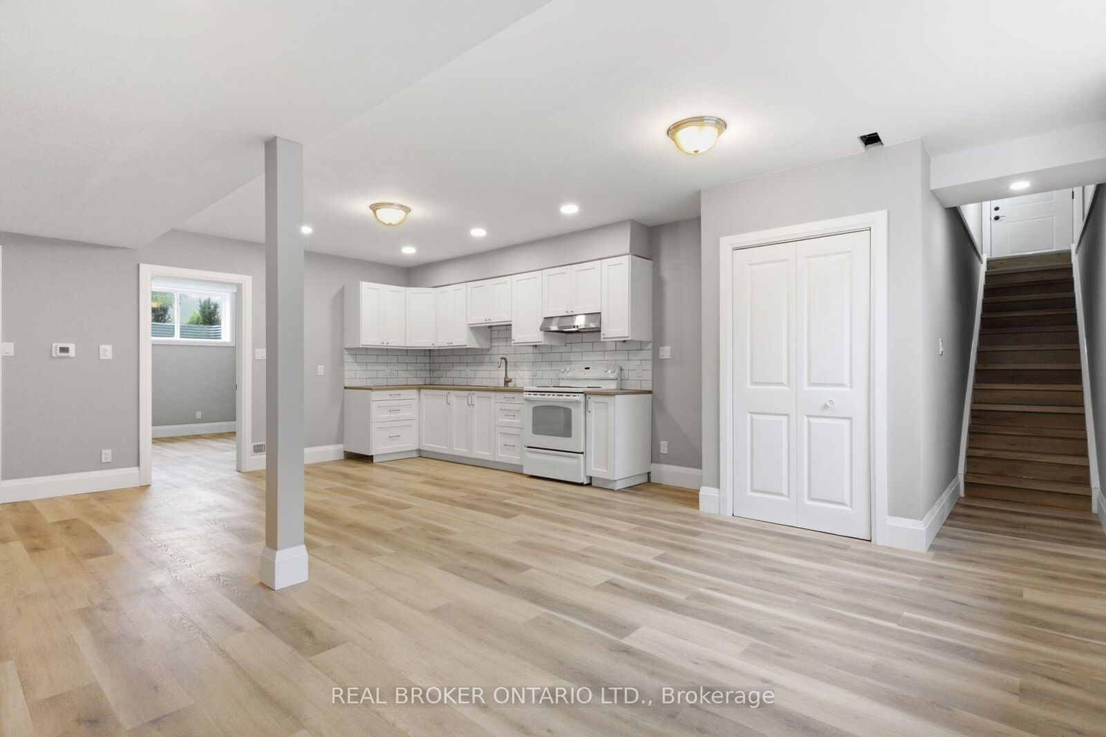 Property Photo:  296 St Ann Avenue  ON N0B 2L0 