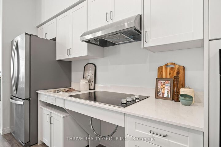 Property Photo:  373 Hill Street 411  ON N6B 1E3 