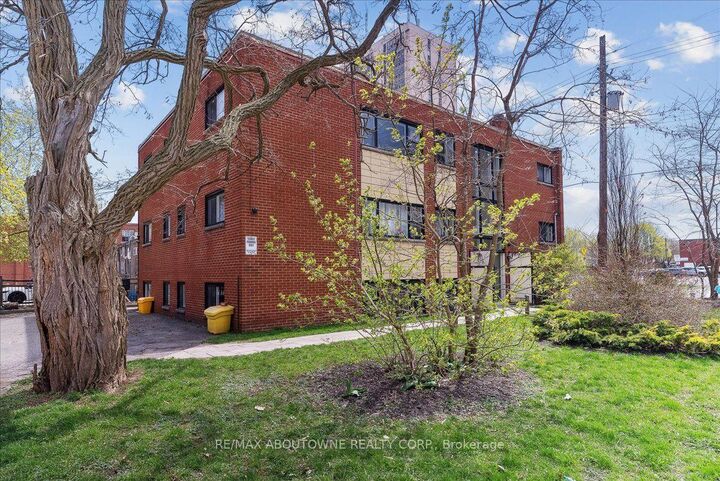 Property Photo:  291 East 38th Street 6  ON L8V 4G2 
