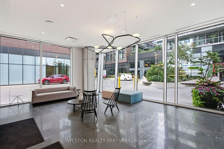 Property Photo:  15 Baseball Place 1607  ON M4M 0E6 