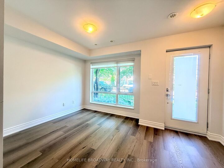 Property Photo:  303 South Park Road  ON L3T 7W1 