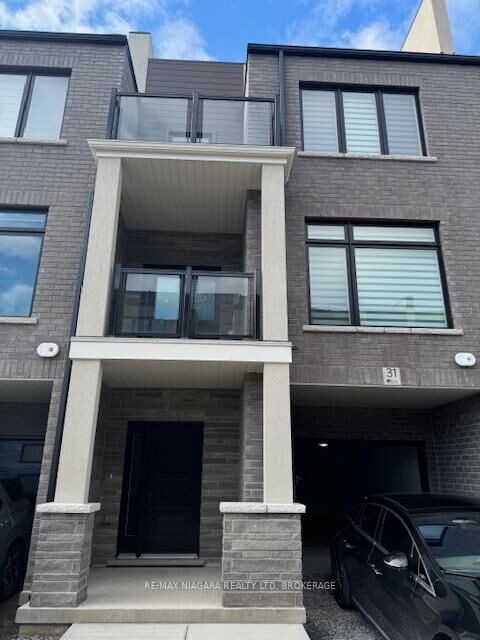 Property Photo:  292 Vine Street 31  ON L2M 0E1 