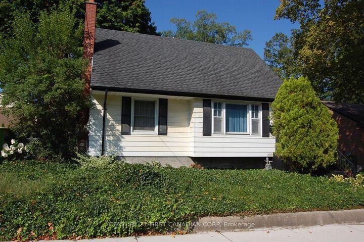 Property Photo:  166 Foster Avenue  ON N6H 2L1 